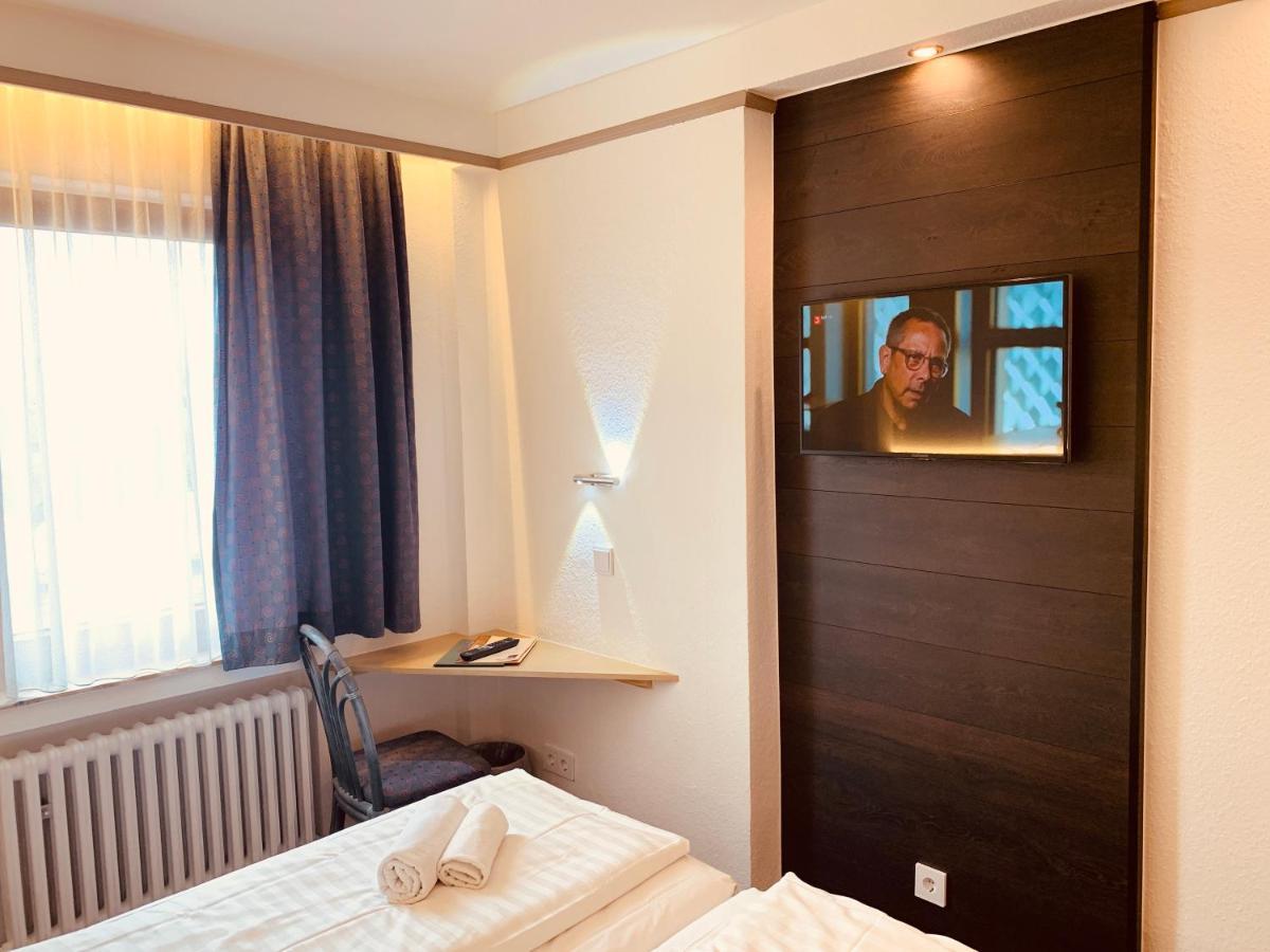 Hotel Kunibert Der Fiese Cologne Luaran gambar