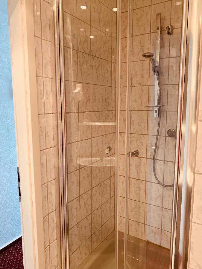 Hotel Kunibert Der Fiese Cologne Luaran gambar