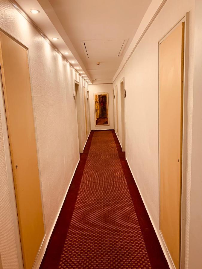 Hotel Kunibert Der Fiese Cologne Luaran gambar