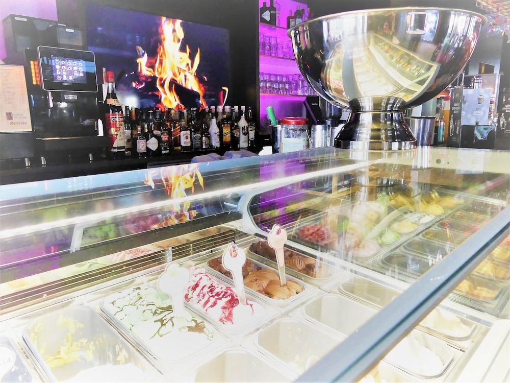 Hotel Kunibert Der Fiese Cologne Luaran gambar