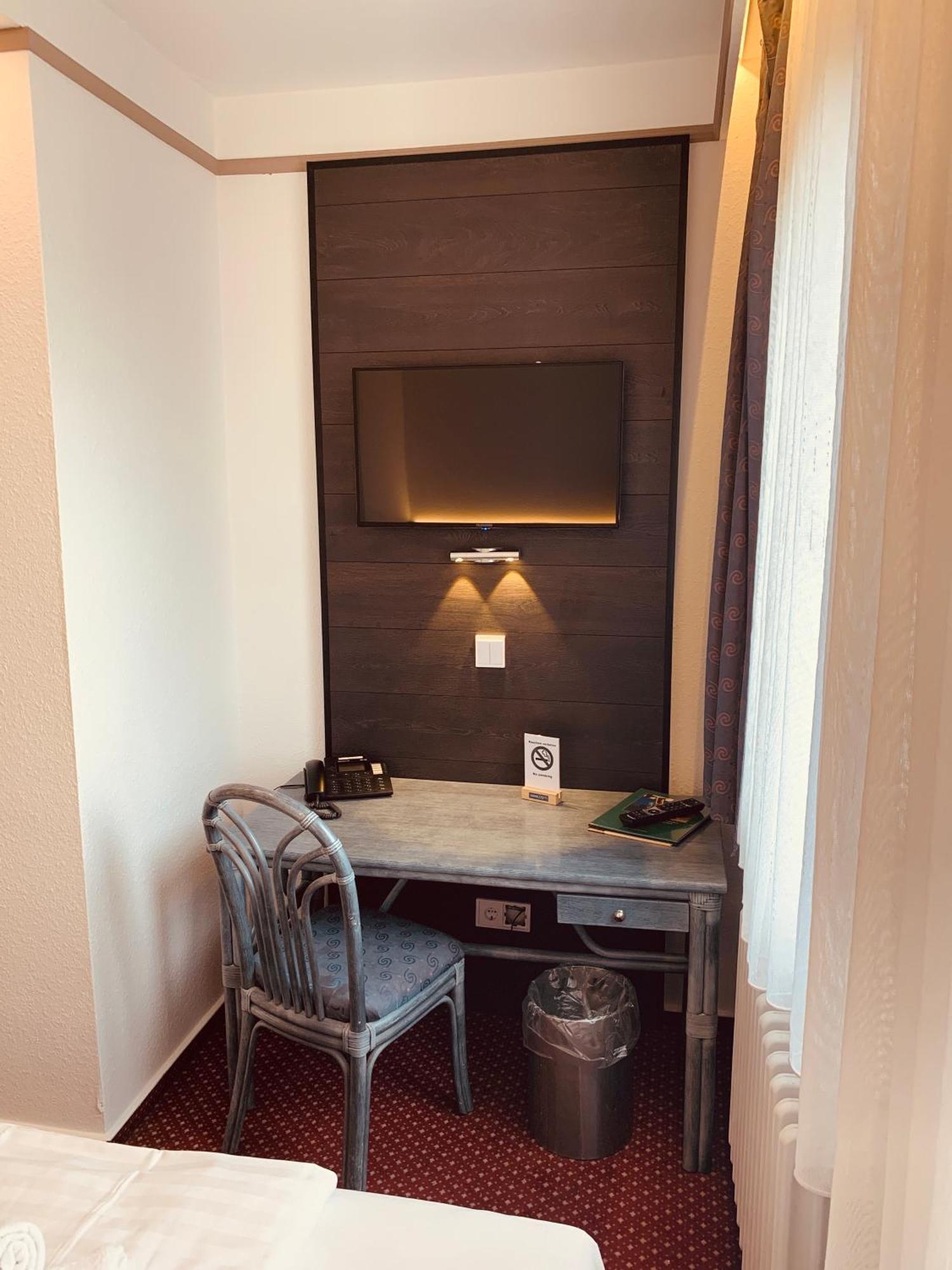 Hotel Kunibert Der Fiese Cologne Bilik gambar
