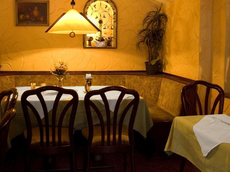Hotel Kunibert Der Fiese Cologne Luaran gambar