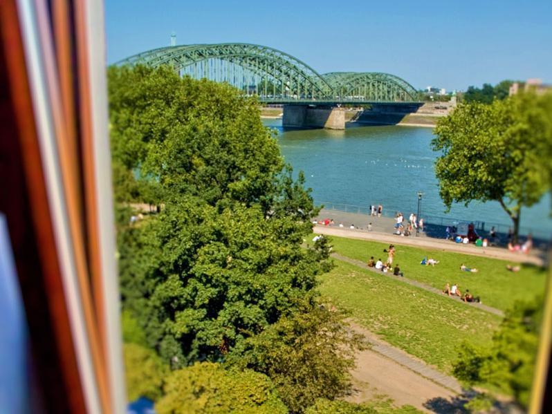 Hotel Kunibert Der Fiese Cologne Luaran gambar