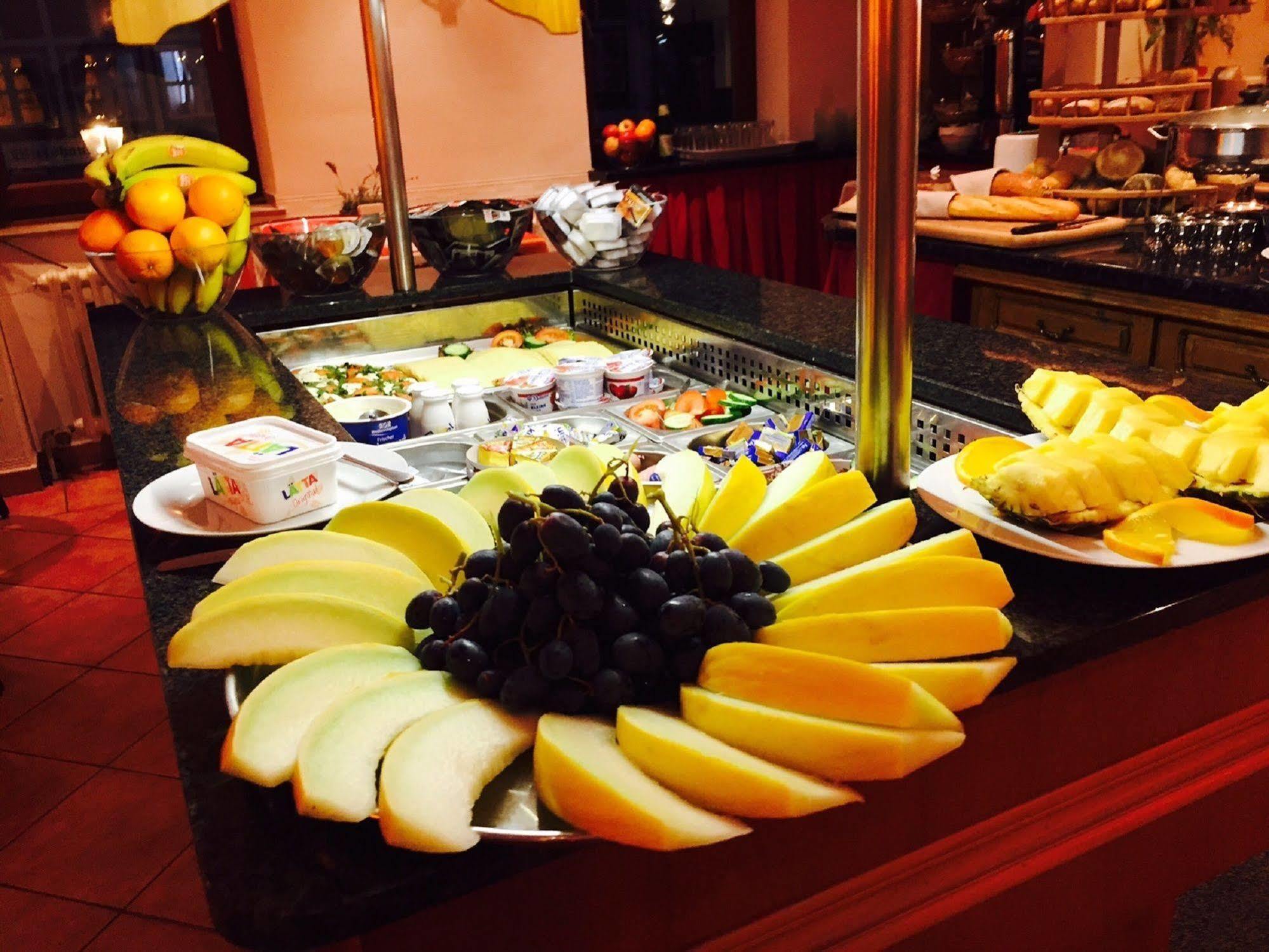 Hotel Kunibert Der Fiese Cologne Luaran gambar