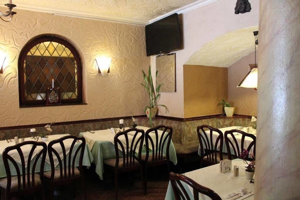 Hotel Kunibert Der Fiese Cologne Luaran gambar