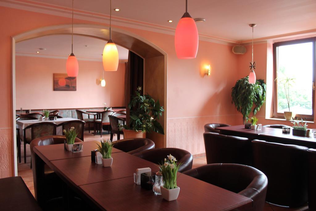 Hotel Kunibert Der Fiese Cologne Luaran gambar