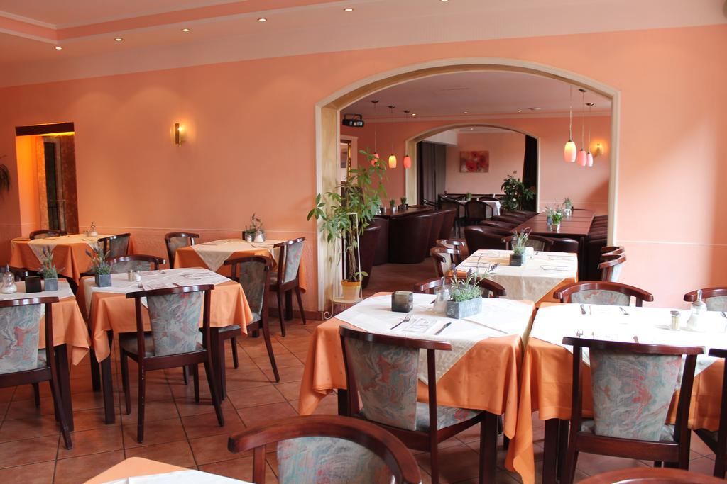 Hotel Kunibert Der Fiese Cologne Luaran gambar